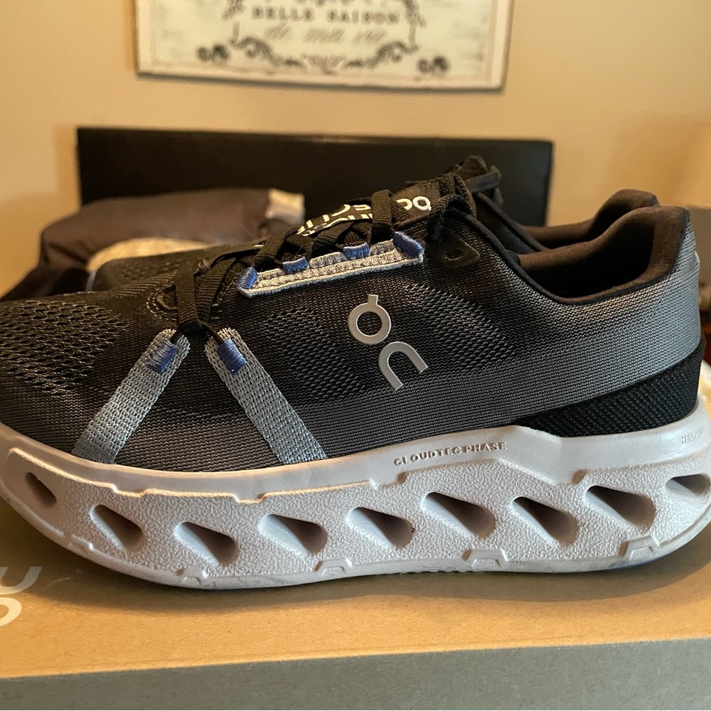 On Cloud Cloud Eclipse Black/Blue Size 10 Women’s Running Shoes